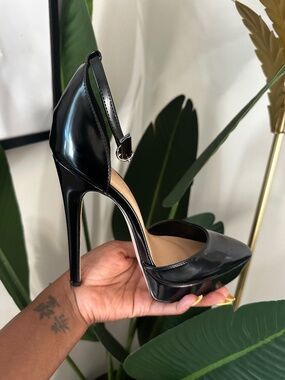 ShoeDazzle Black Patent Pointed-Toe Stiletto Pumps 8.5